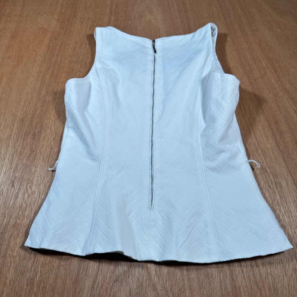 White House Black Market Top Women 4 White Textured Sleeveless Floral Trim Zip - Picture 3 of 11